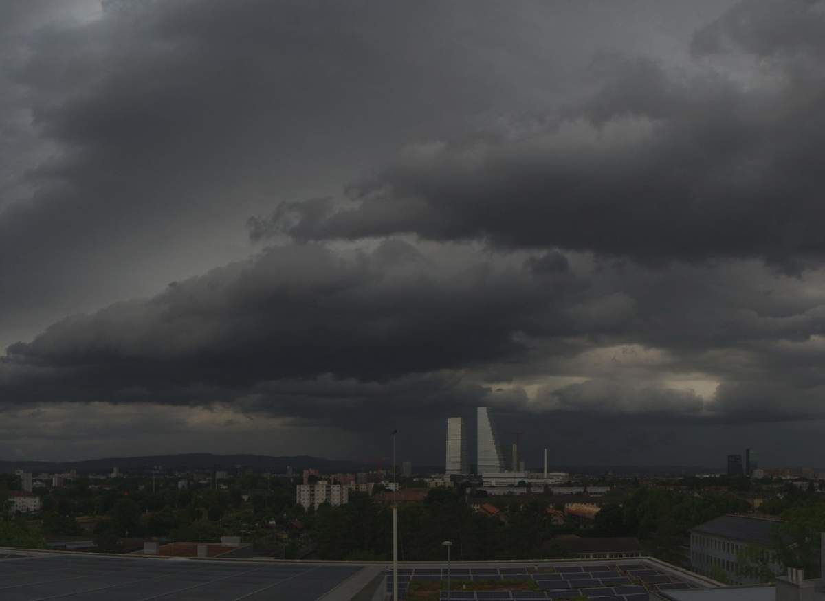 Abb. 1: Gewitter über Basel, Quelle: Roundshot