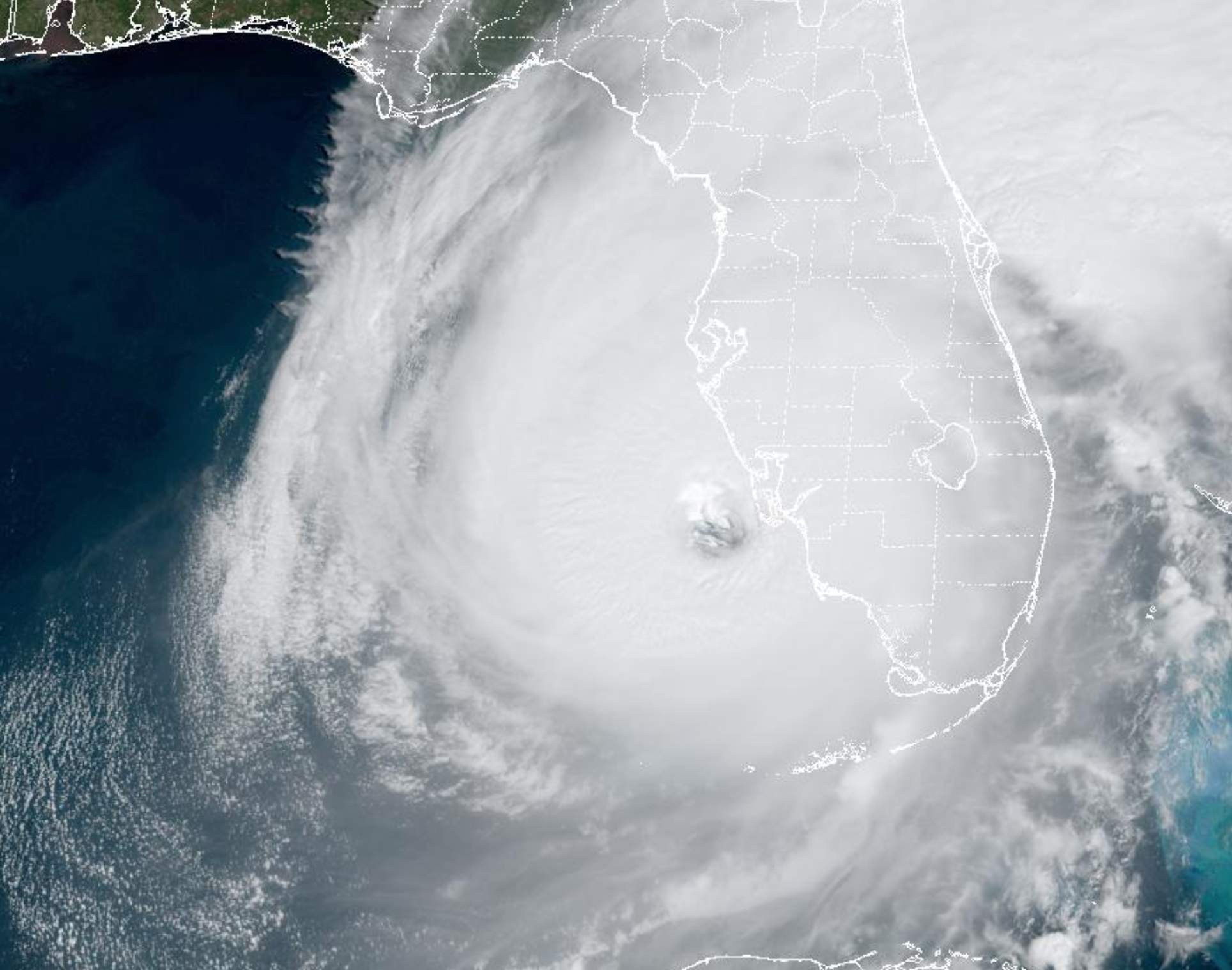 Abb. 1: Satellitenbild von Hurrikan Ian kurz vor Landfall an der Golfküste von Florida (Quelle: NOAA / Bild von 28.09.2022 / 18:00 Uhr MEZ).