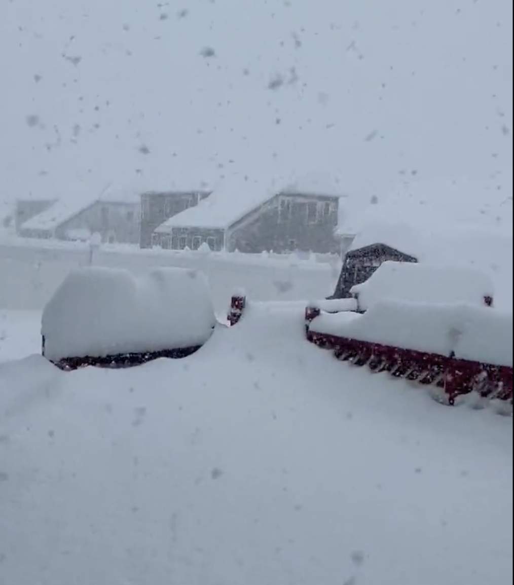 Abb. 2: In nur 6 Stunden hat es südlich der Stadt Buffalo rund 50 cm Schnee gegeben. Bild: BuffaloWeather/Twitter