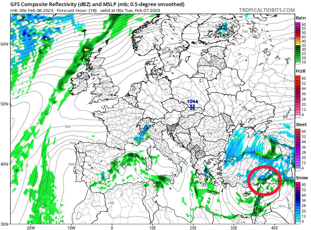 Fig. 2: Carte montrant le type de précipitations prévu la nuit prochaine en Europe et sur le Proche-Orient; Source: Modèle GFS, via tropicaltidbits.com