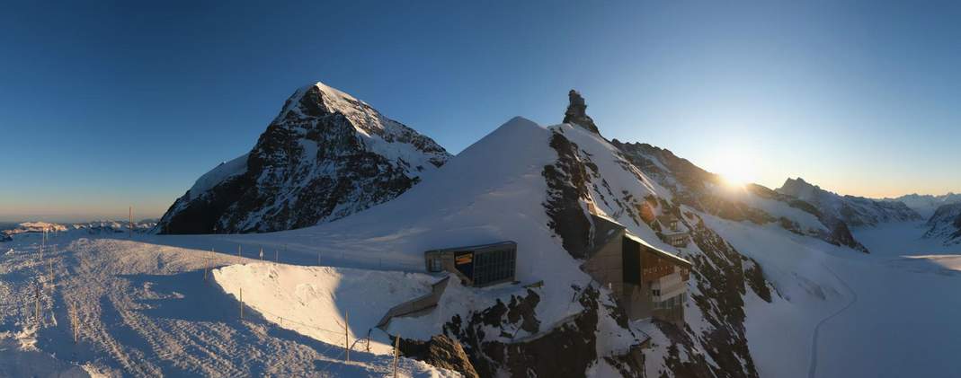 Abb. 1: Aktuelles Webcambild vom Jungfraujoch: Trockene Luft und sehr gute Fernsicht mit lediglich 6% Luftfeuchtigkeit; Quelle: roundshot