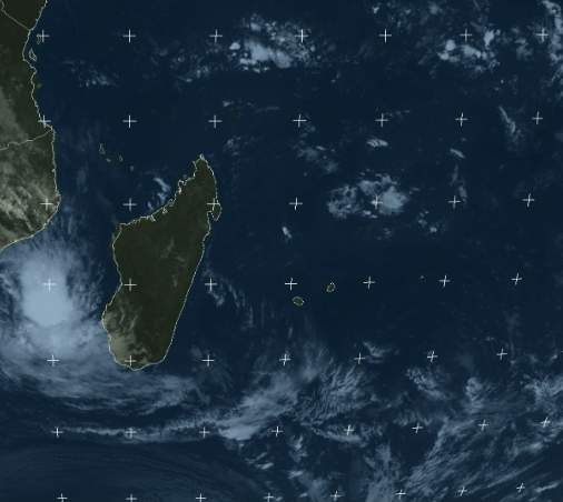 Abb. 1: Aktuelles Satellitenbild der Region, Sturm Freddy über der Strasse von Mosambik; Quelle: Eumetsat, MeteoNews
