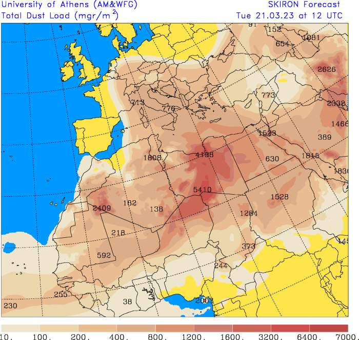 Fig. 2: Concentration de poussière du Sahara mardi prochain; Source: Skiron