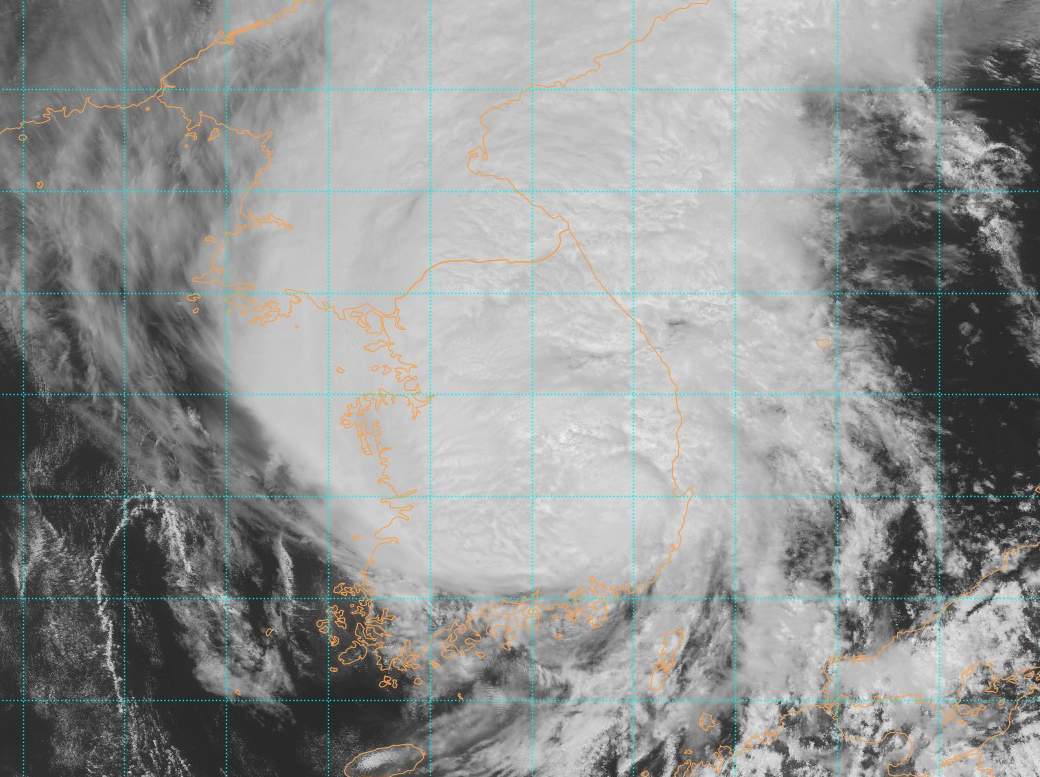 Fig. 2: Satellite image of tropical storm Khanun over South Korea; Source: tropicaltidbits.com