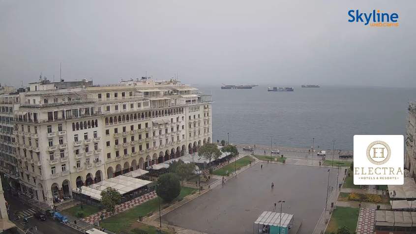 Abb. 2: In Thessaloniki hat der Regen bereits eingesetzt. Webcam von Montagmittag.; Quelle: Skyline Webcams