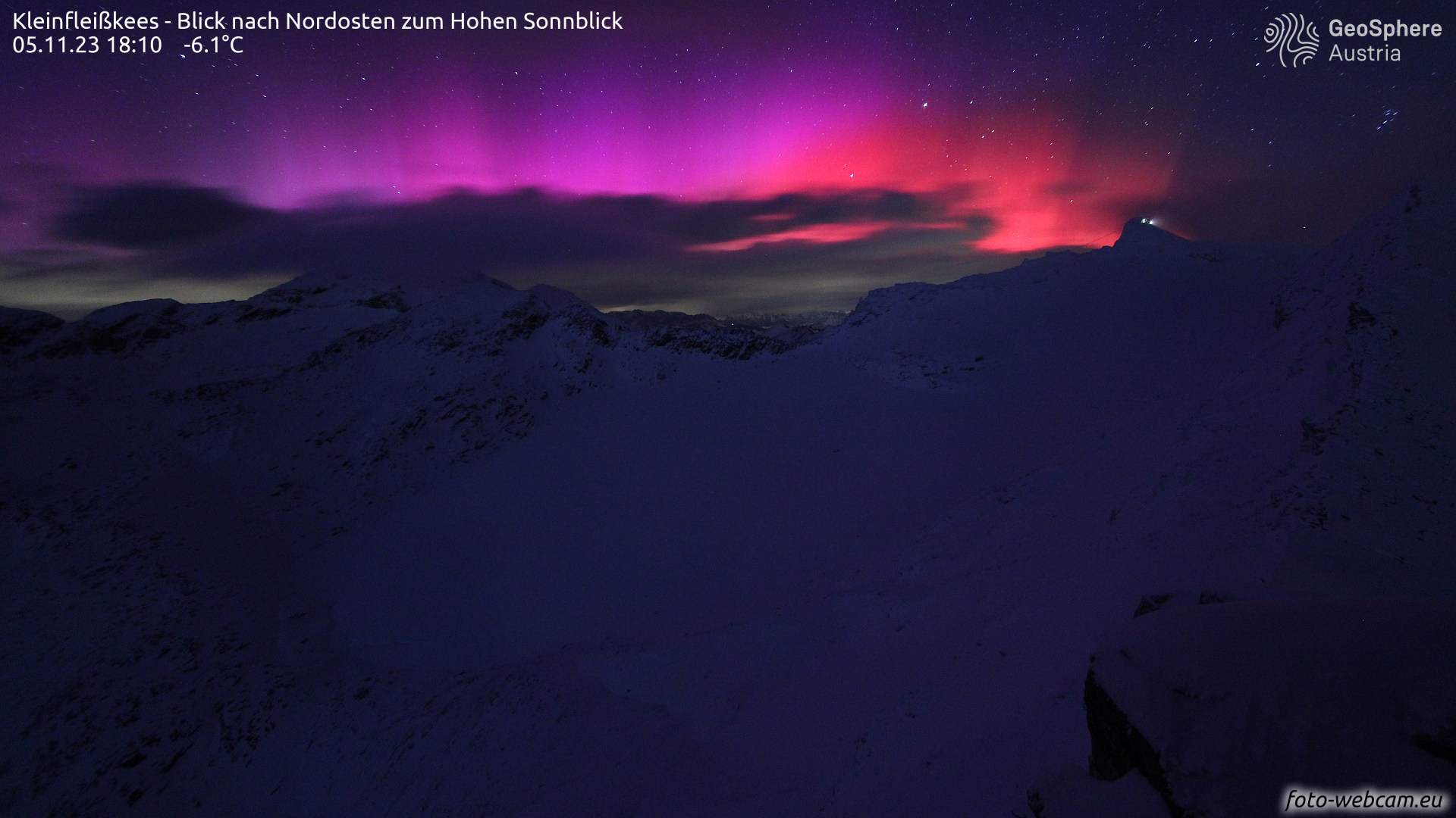 Fig. 7: L'aurora boreale su Kleinfleisskees (Austria); Fonte: foto-webcam.eu/webcam